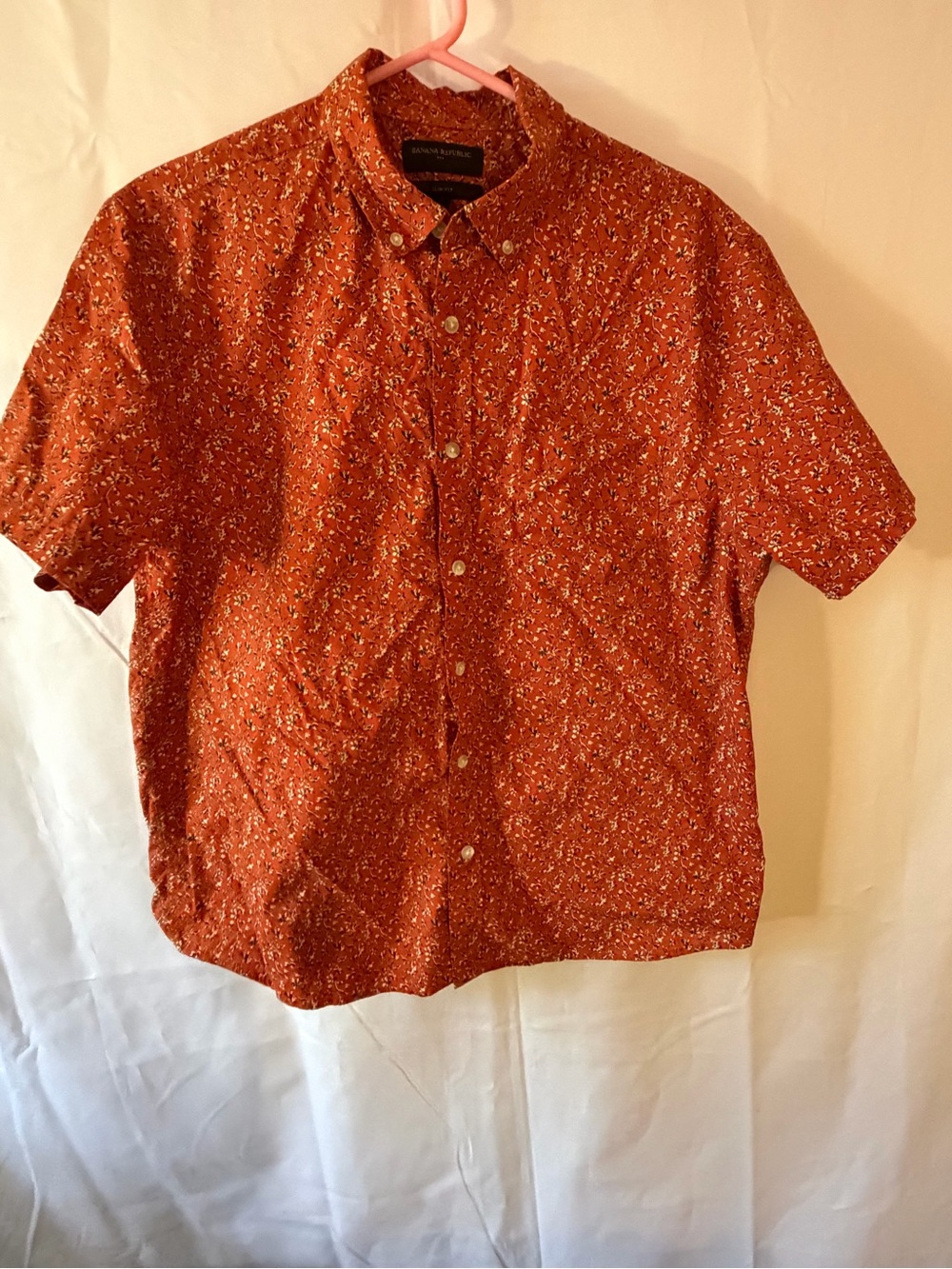 Banana Republic Men's Short-Sleeve Button-Up Shirt in Rust Floral